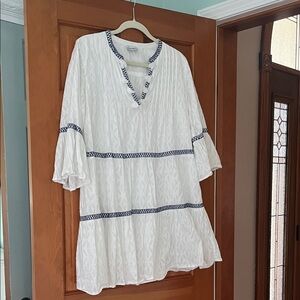 Tommy Bahama White Tunic with Blue Trim